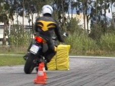 Corso di guida sicura e sportiva moto propria