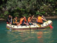 Rafting sul fiume Saane, in Svizzera