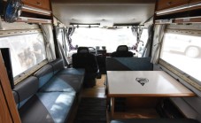 Cofanetto Regalo Camper Vintage – 7 Giorni di Avventura