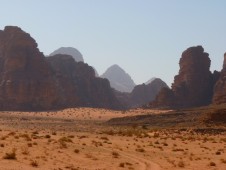  Tour in jeep di un'intera giornata nel deserto del Wadi Rum