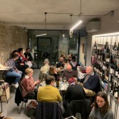 Degustazione di vini con abbinamento gastronomico sul Lago di Como