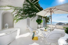 Soggiorno di tre notti camera romantic Positano