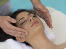 Trattamento professionale viso e soggiorno 1 notte