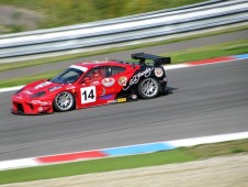 2 Giri in Ferrari su pista con Servizio Fotografico