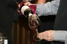 Esperienza Mirabella: Tour in Cantina E Degustazione Franciacorta