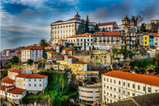 Soggiorno a Porto con volo e degustazione