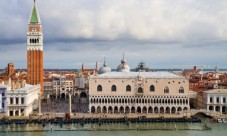 Venezia storica tour salta fila con giro in gondola