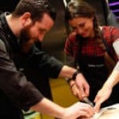 Lezione di cucina Toscana con pranzo in una fattoria Biologica