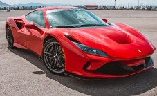 2 giri in pista Ferrari F8 Tributo