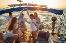 Gita in barca di lusso tra amici