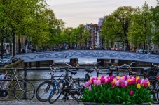 Viaggio Regalo ad Amsterdam in Coppia: Canali, Hotel 4* e Crociera Privata
