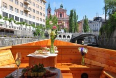 Addio al celibato Lubiana con Boat Tour