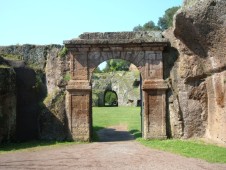 Anfiteatro e parco archeologico di Sutri