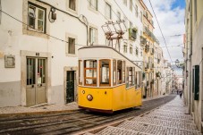 Lisbona per famiglia con volo incluso e soggiorno di quattro notti in hotel a quattro stelle (2 adulti + 2 bambini)