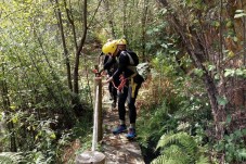 São Miguel: Ribeira dos Caldeiroes Canyoning Experience