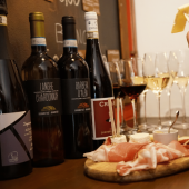 Degustazione di vino nel centro di Torino