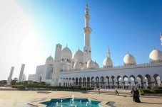 Mezza giornata Grande Moschea di Sheikh Zayed da Dubai - Tour per piccoli gruppi