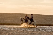 Passeggiata a cavallo per due sulle spiaggie del Portogallo