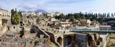 Tour privato di Ercolano con visori AR, cena e soggiorno 