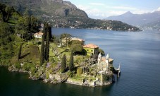 Ville in barca sul lago di Como con degustazione di prodotti alimentari