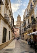 Weekend a Malaga  per Famiglie con Volo, Hotel e Transfer Inclusi