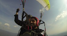 Volo in parapendio biposto