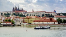 Viaggio a Praga per 4 con crociera sul fiume Moldava