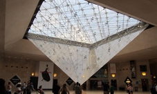 Tour guidato a piedi di Montmartre e visita guidata a Louvre