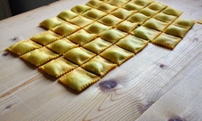 Lezione di cucina e degustazione a casa di una Cesarina a Parma