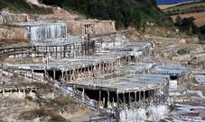 Guided tour of Vitoria and Salinas de Añana from Bilbao