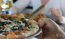 La pizza napoletana: lezione di cucina con pranzo o cena