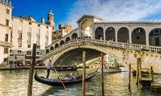 Tour a piedi pomeridiano di Venezia e giro in gondola