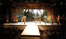 Plataforma carnival show with optional barbecue dinner