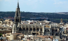 Toledo: Monumental Tour with Tourist Bracelet and Train
