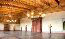 Bracciano Castle half-day tour with lunch
