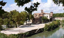 Tour a piedi con giro in barca sul Tevere e degustazione a Trastevere