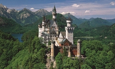 Tour esclusivo al castello di Neuschwanstein e di Linderhof con Oberammergau da Monaco