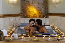 SPA SUITE PRIVATA PER DUE A NATURNO