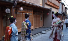 Guided walking tour of Kyoto - city of culture