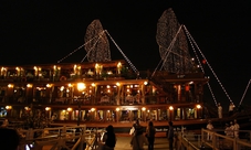 Ho Chi Minh City By Night: Dinner & Sightseeing Cruise