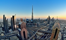 Tour of Dubai in limousine