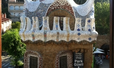 Fast track tickets to visit five Gaudí's monuments in two days with lunch