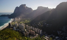 Dois Irmaos hike and Vidigal favela tour