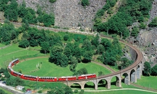 Treno Bernina Express: Escursione di un Giorno sulle Alpi svizzere