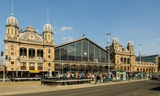 Bicycle Budapest: 4-hour Excursion with a Historian