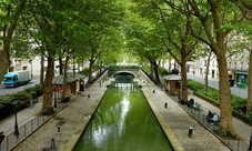 Degustazione di vini e formaggi francesi lungo il Canal Saint Martin