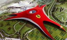 Isola di Yas: Ferrari World o Tour Mondo Acquatico di Yas