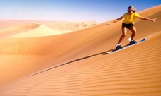 Escursione per crociere: safari nel deserto di Dubai con board sulle dune