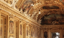 Tour serale semi-privato del Louvre con degustazione di vini e formaggi francesi