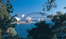 Sydney City Tour with Captain Cook Luncheon Cruise